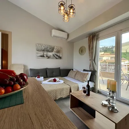 Apartment Marialena's House *