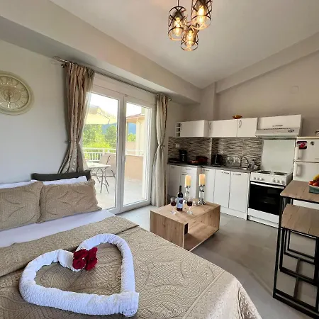 Apartment Marialena's House *